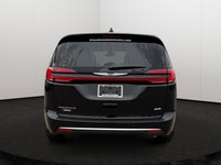 This 2026 CHRYSLER PACIFICA SELECT has the following options Caprice Leatherette Bucket Seats, Remot... (image 4)