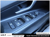 2023 Hyundai Elantra Preferred Ready for anything, from the streets of Calgary to the highways of Al... (image 7)