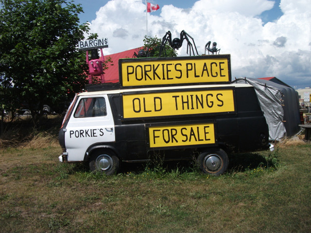 Three Swivel Bar Stools in Chairs & Recliners in Belleville - Image 4