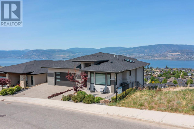 424 Trestle Ridge Drive, Kelowna, British Columbia in Houses for Sale in Penticton - Image 3