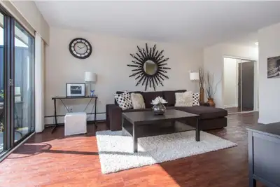 Stunning 2 Bedroom apartments available at The Citadel, Bridgeview and Shoreview!-Call Today! Curren...