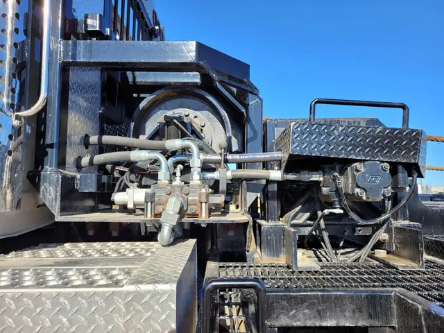 2013 WESTERN STAR 6900XD in Heavy Trucks in Saskatoon - Image 40