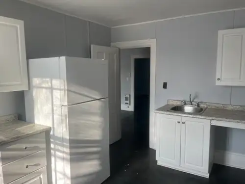 Large 2 bedroom for rent , please call Baxter for viewing 5062928084