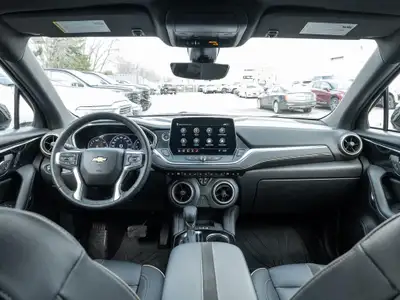 2023 Chevrolet Blazer Premier AWD | V6 | Panoramic Roof | Bos..., View more