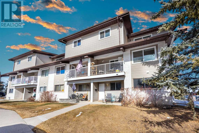 428, 200 Brookpark Drive SW Calgary, Alberta in Condos for Sale in Calgary