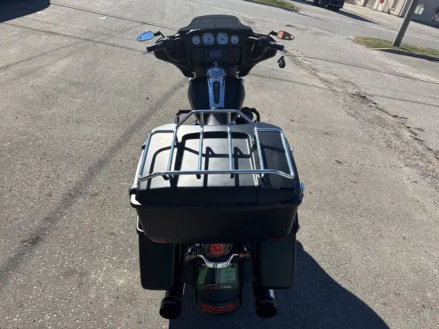 2017 Harley-Davidson Street Glide ~ STREET GLIDE ~ 107CI ~ DETAT in Sport Touring in City of Toronto - Image 21