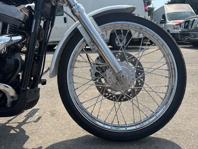 2005 Harley-Davidson Sportster ~ SPORSTER 883 ~ CANADIAN ~ V&H E in Street, Cruisers & Choppers in City of Toronto - Image 10