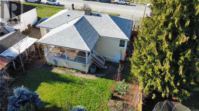 5793 Garden St Duncan, British Columbia in Houses for Sale in Cowichan Valley / Duncan - Image 4