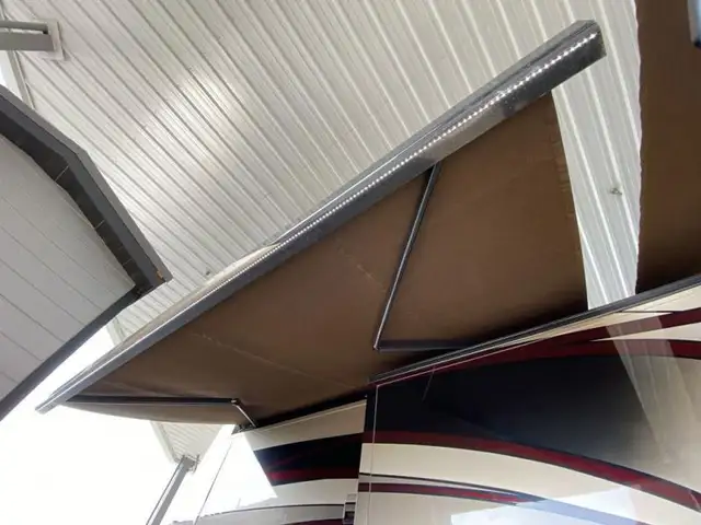 2014 Newmar Mountain Aire 4369 in RVs & Motorhomes in Abbotsford - Image 42