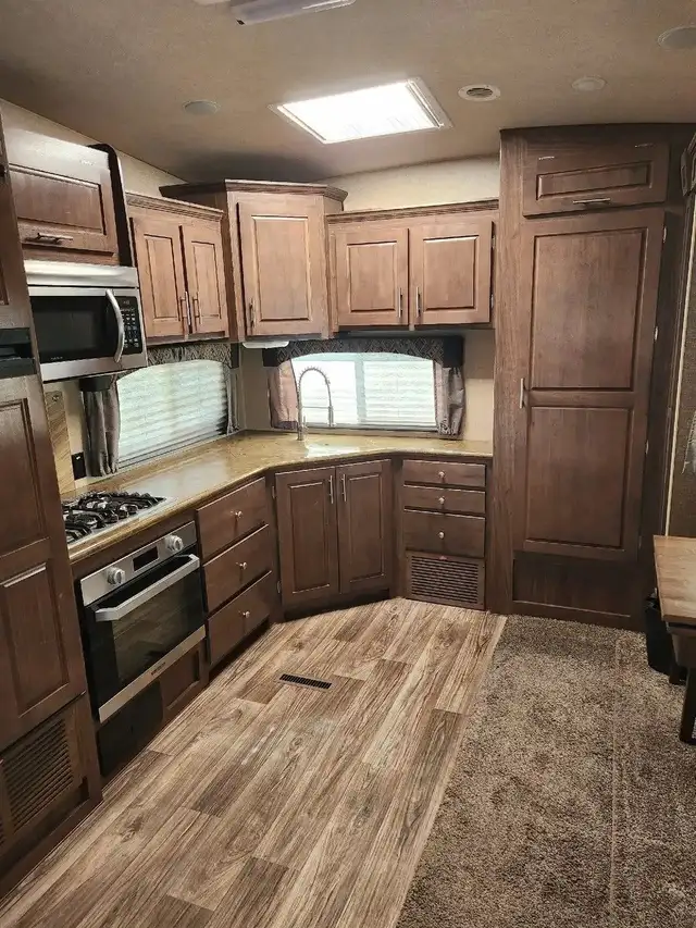 2019 NORTHWOOD ARCTIC FOX 27-5 (FINANCING AVAILABLE) in Travel Trailers & Campers in Kelowna - Image 6