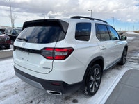 2023 HONDA PILOT TOURING AWD * HEAD UP DISPLAY * BOSE PREMIUM SOUND SYSTEM * 8 PASS FEATURES INCLUDE... (image 8)