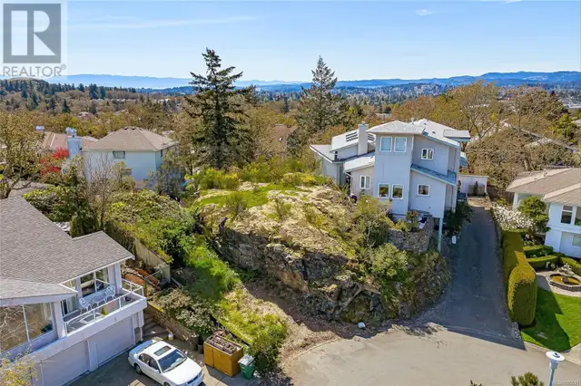 4280 Westervelt Pl Saanich, British Columbia62864380992003123