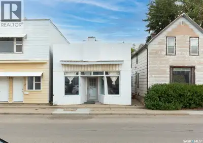 Great opportunity for first-time buyers , business owners or investors—don’t judge by the exterior!...