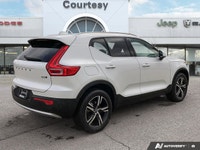 Wonderfully appointed with Charcoal Leather Interior and featuring a full-size Panoramic Sunroof for... (image 5)