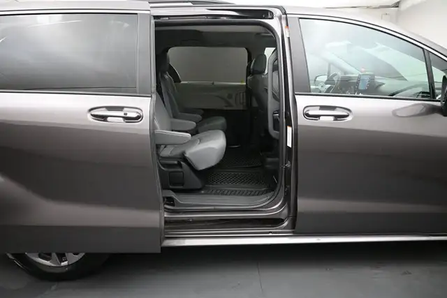 2024 Toyota Sienna XLE in Cars & Trucks in Dartmouth - Image 23