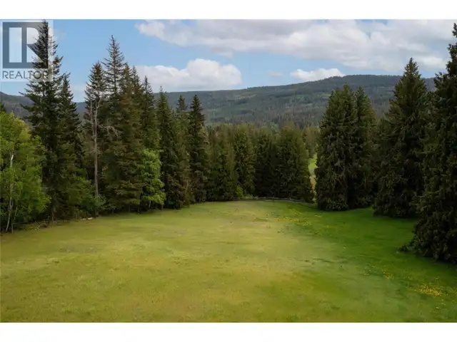 2240 97B Highway SE Salmon Arm, British Columbia in Houses for Sale in Kamloops - Image 41