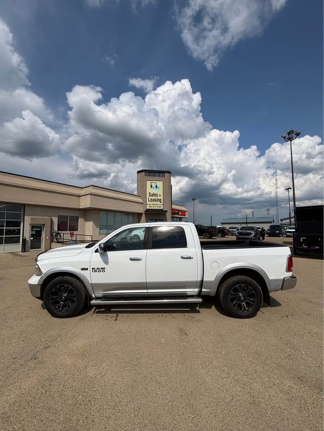 2014 Ram 1500 Laramie in Cars & Trucks in Edmonton - Image 2