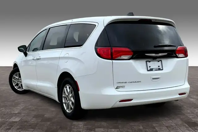 2024 Chrysler Grand Caravan SXT in Cars & Trucks in Edmonton - Image 11