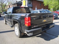 Z71 4X4 TRUE NORTH EDITION. FINISHED IN BLACK WITH BLACK INTERIOR. BED LINER, A/C, BLUETOOTH, PREMIU... (image 2)