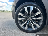 The advertised vehicle price is based on a promotional finance offer. Customers who purchase the veh... (image 8)