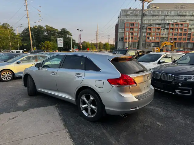 2010 Toyota Venza 4dr Wgn V6 AWD **ONE OWNER** | **NO ACCIDENT** in Cars & Trucks in City of Toronto - Image 13