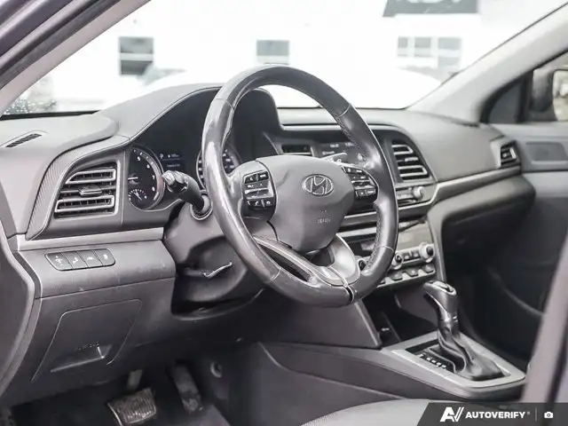 2020 Hyundai Elantra Luxury in Cars & Trucks in London - Image 16