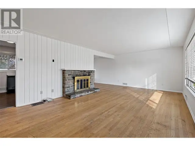 1388 Cherry Crescent W Kelowna, British Columbia in Houses for Sale in Penticton - Image 14