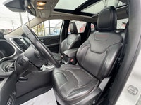 This vehicle is equipped with: 3.2L 6 cylinder engine Automatic 9 Speed Transmission Panoramic roof... (image 7)