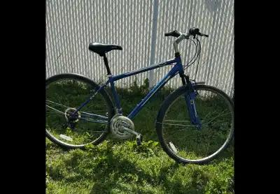 Vélo hybride ccm pour homme  ou femme grand de 5p7 à 6p5, View more