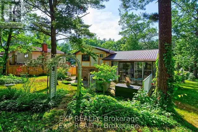 9995 PORT FRANKS ESTATES DRIVE Lambton Shores (Port Franks), Ont in Houses for Sale in Grand Bend - Image 9