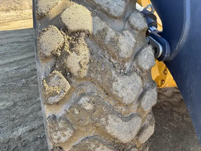 2019 DEERE 544L in Heavy Equipment in Lethbridge - Image 35