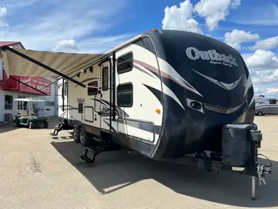 ️ 2014 Keystone Outback 301BQ – Spacious Family Bunkhouse – Clean & Ready to Go! ️ Check out this 20...