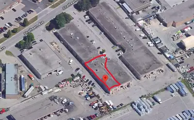 Commercial unit for rent, Storage space with loading dock with option of office space at the prime l...