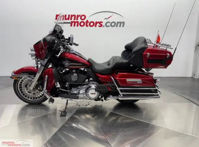 2012 Harley Davidson Ultra Classic 103c.i. Two-Tone Red 39K kms in Touring in Brantford - Image 5