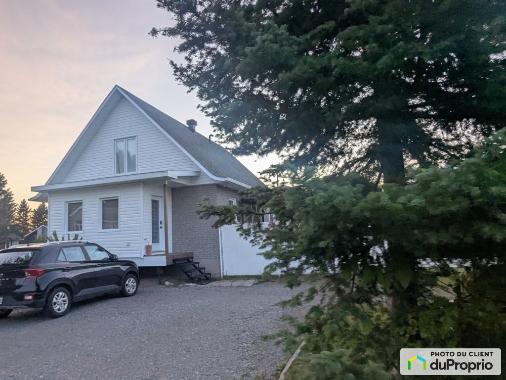 $493,000 - 1 1/2 Storey for sale in Rouyn-Noranda (Granada) — photo 3