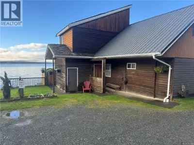 Orca Lodge is a 2109 ft.² waterfront five star vacation rental in Sointula on Malcolm Island. A shor...