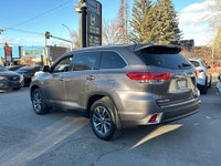 Double L Motors Ltd. For Sale: 2019 Toyota Highlander XLE AWD, Loaded, and Family-Ready! XLE Trim Fu... (image 3)