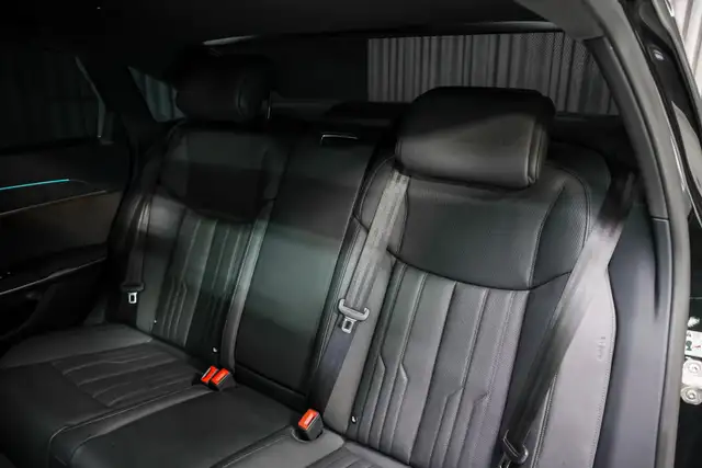 2021 Audi A8 60 TFSI V8 QUATTRO |NOACCIDENT|LONGWHEEL|SERV.RECS in Cars & Trucks in City of Toronto - Image 38