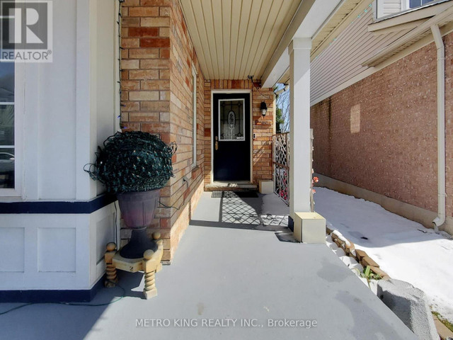 242 GARTH MASSEY DR Cambridge, Ontario in Houses for Sale in Cambridge - Image 3