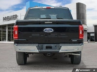 This 2022 Ford F-150 XLT crew cab boasts a powerful 2.7L V6 EcoBoost engine, providing ample power f... (image 4)