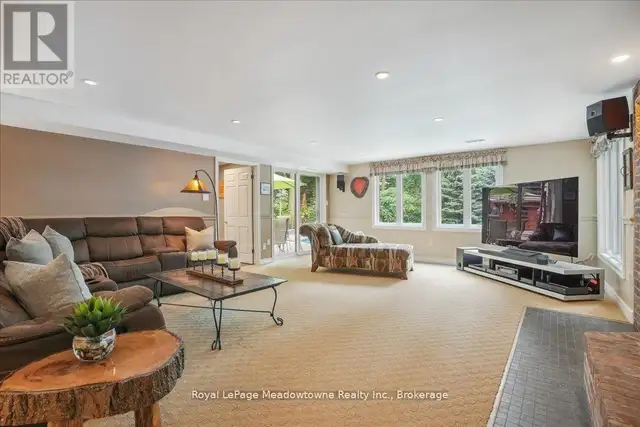 5590 STEELES AVENUE W Milton, Ontario in Houses for Sale in Oakville / Halton Region - Image 33