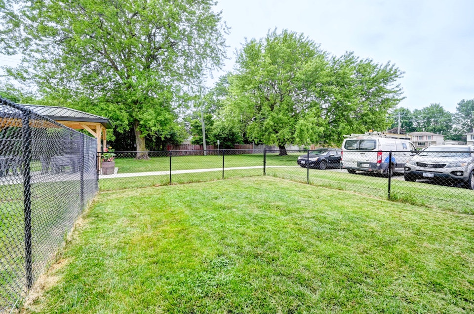 Flamingo Apartments - 1 Bedroom, 1 Bath Apartment for Rent - Elm 5