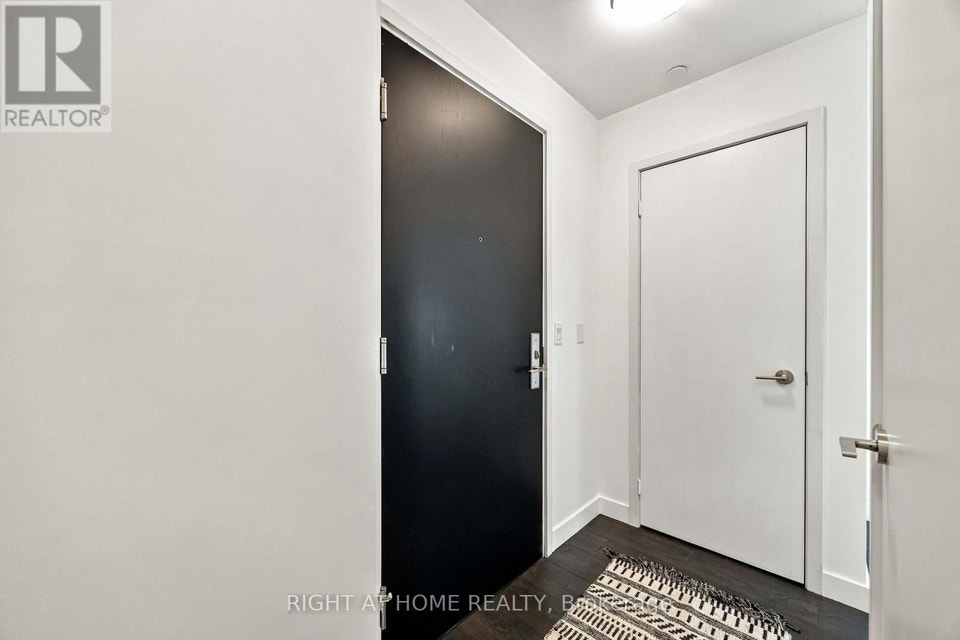 5002 - 8 EGLINTON AVENUE E Toronto (Mount Pleasant West), Ontari 4