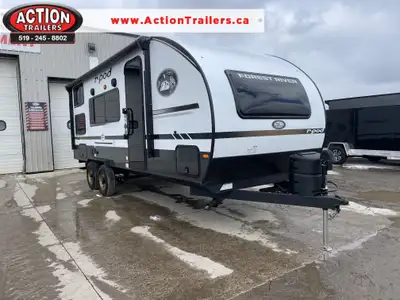 FOREST R-POD 200 FAMILY-FRIENDLY TRAVEL TRAILER WITH MURPHY QUEEN, BUNKS & SLEEPS UP TO 5 Spacious....