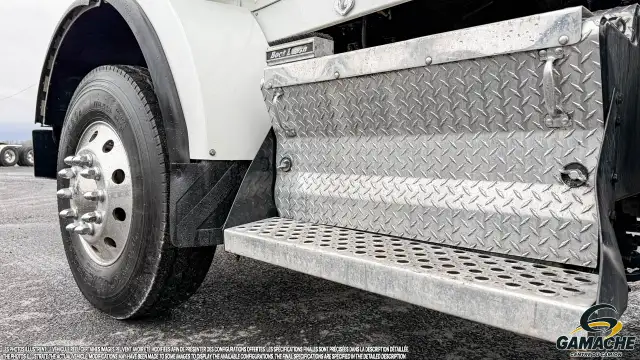 2017 KENWORTH T800 DAY CAB in Heavy Trucks in Chilliwack - Image 17