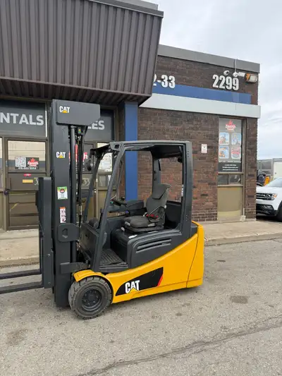 CAT 3-Wheel Electric Forklift Price: $13,500 Stock #: S1119 Year: 2017 Make: CAT Model: 2ET4000 Fuel...