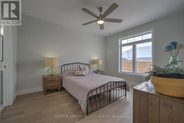 19 LOIS COURT Lambton Shores (Grand Bend), Ontario in Houses for Sale in Grand Bend - Image 20