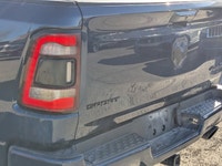 Look at this 2021 Ram 1500 Sport. Its Automatic transmission and Regular Unleaded V-8 5.7 L/345 engi... (image 8)