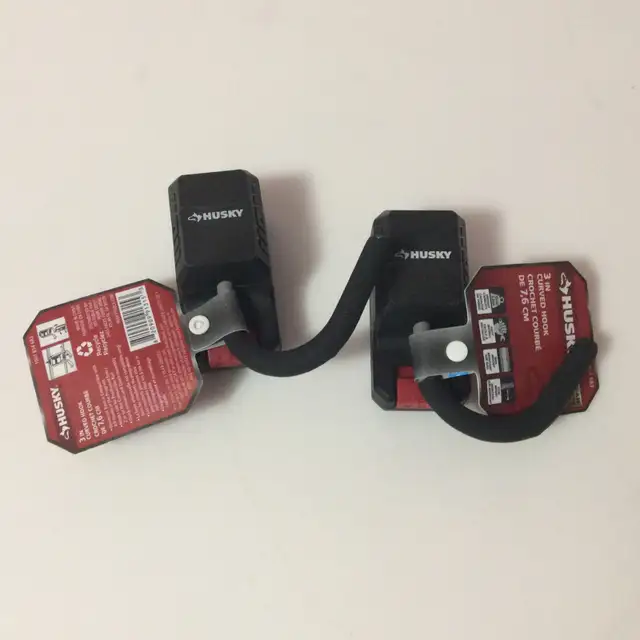 Husky 3-inch Quick-Release Curved Utility Storage Hooks in Hand Tools in Mississauga / Peel Region - Image 2