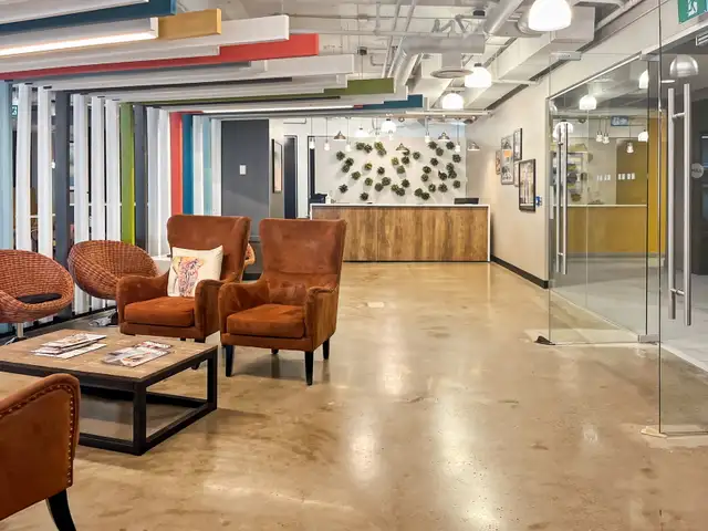 Large Serviced Workspace – 50 people – Regus Calgary Place ...
